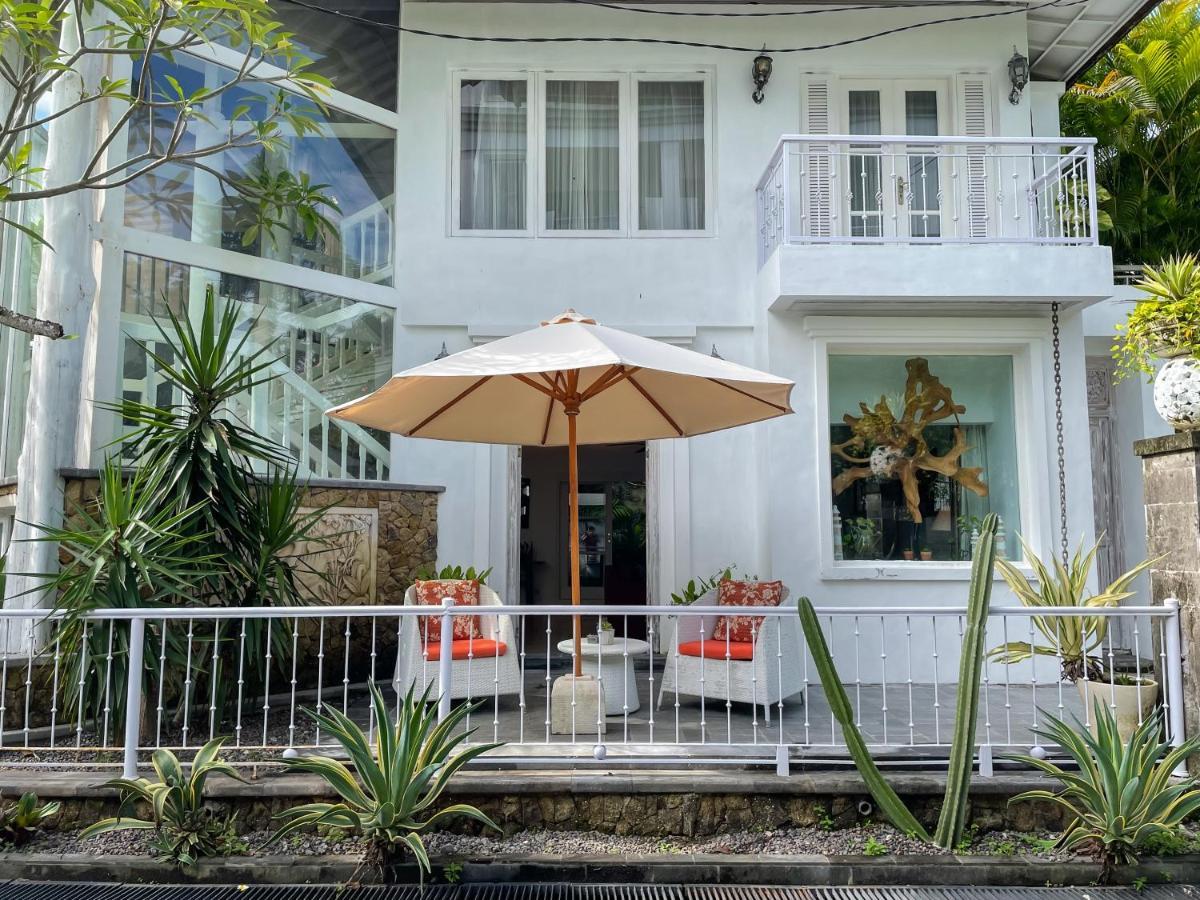 Beach House Canggu - 150M Berawa Beach Ngoại thất bức ảnh