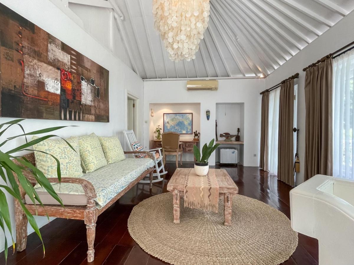 Beach House Canggu - 150M Berawa Beach Ngoại thất bức ảnh