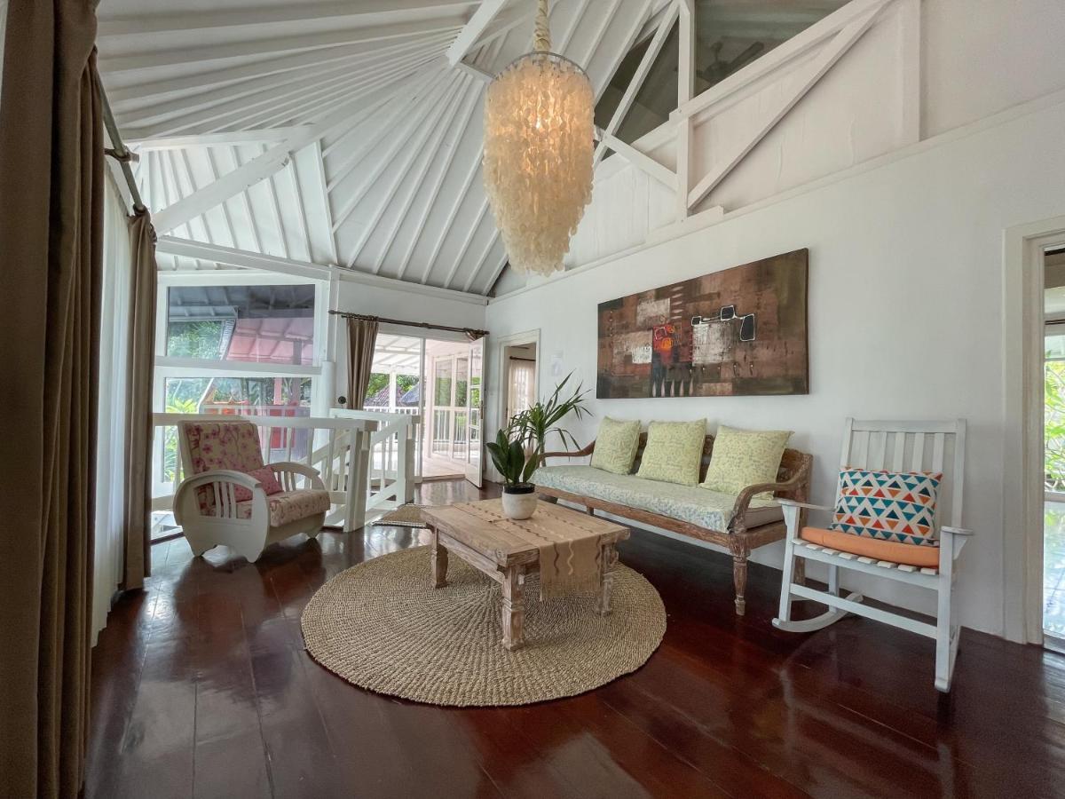 Beach House Canggu - 150M Berawa Beach Ngoại thất bức ảnh